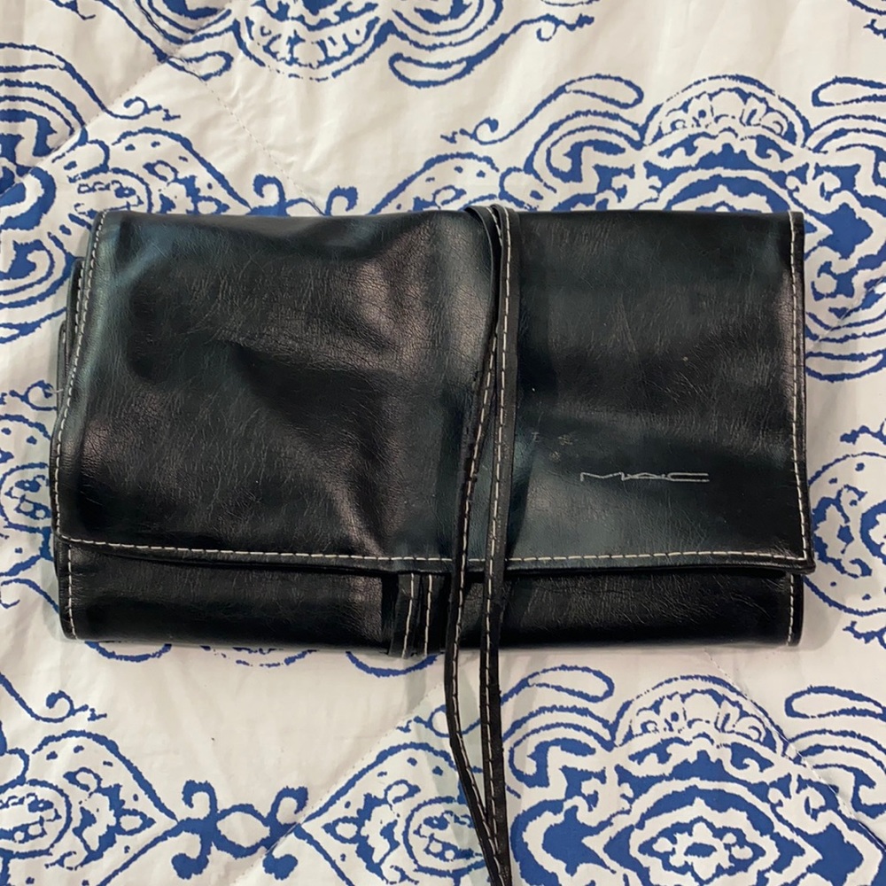 MAC makeup brush roll holder
